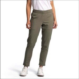 Carhartt Women's Force Relaxed Fit Ripstop Work Pants Green Size M New With Tags